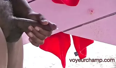 年轻的女同性恋宝贝一起玩弄和手淫