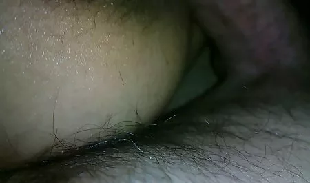 八月艾姆斯获得黑色体内射精