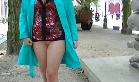 性感大山雀女警察惩罚大迪克