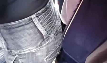 女学生莱利雷德抓到了自慰